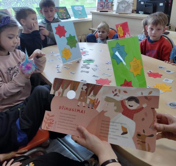 Balandžio mėnesio veiklos Rokų bibliotekoje