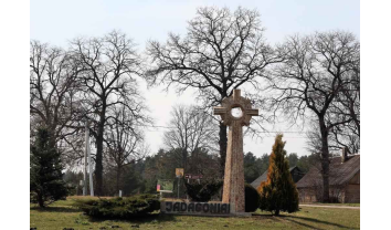 Skulptūra Jadagonių kaimui atminti