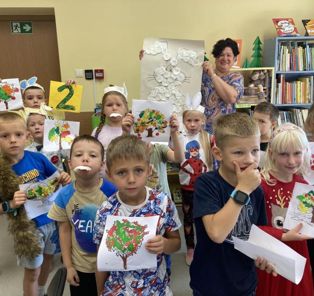 Spalis Karmėlavos bibliotekoje