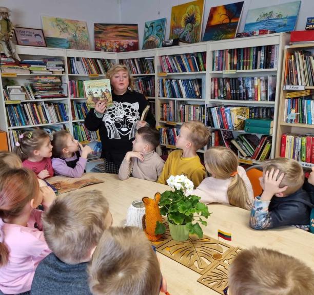 Vasario mėnuo Babtų miestelio bibliotekoje