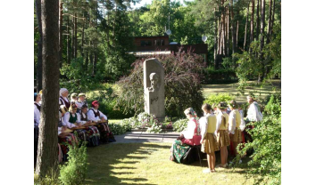 Rašytojui Vincui Mykolaičiui-Putinui