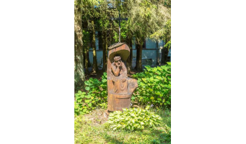 Laisvės gynėjams Sitkūnuose ( stogastulpis ir memorialinė lenta)